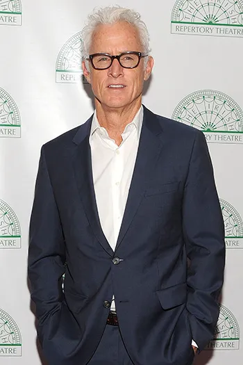 кэрри брэдшоу с кем встречалась кэрри брэдшоу с кем встречалась