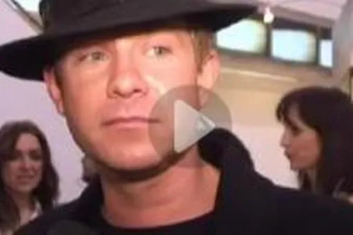 Митя Фомин поздравляет с Днем влюбленных