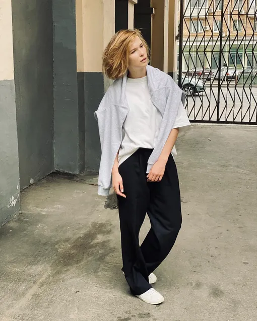 Лукерья Ильяшенко из-за критики носила оверсайз Лукерья Ильяшенко из-за критики носила оверсайз