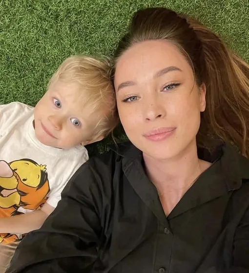 Александра Сивкова с сыном Тимуром