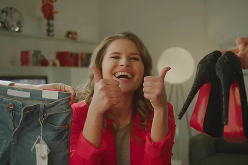 Звезда «Экспоната» учит имитировать радость от ужасных подарков в новом видео Звезда «Экспоната» учит имитировать радость от ужасных подарков в новом видео