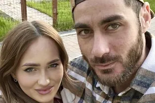«Сделали операцию»: невеста Тиграна Салибекова увеличила грудь по его просьбе «Сделали операцию»: невеста Тиграна Салибекова увеличила грудь по его просьбе