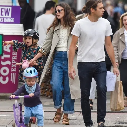 Кира Найтли и музыкант Джеймс Райтон воспитывают двух дочерей Кира Найтли и музыкант Джеймс Райтон воспитывают двух дочерей