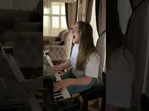 Нажми и смотри