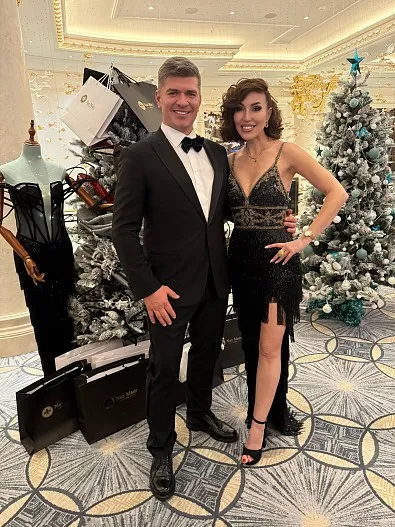 Юрий Клюшенков, Юлия Лебедь, дизайнерская елка Naz Maer Юрий Клюшенков, Юлия Лебедь, дизайнерская елка Naz Maer