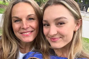 «Поздравляю мою выпускницу!»: Екатерина Гордеева побывала на вручении диплома дочери в Канаде