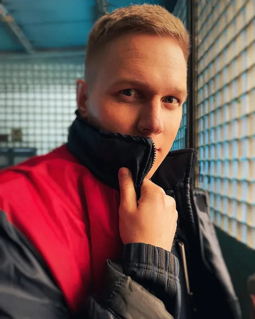 Антон Жижин почтил память драматурга Антон Жижин почтил память драматурга