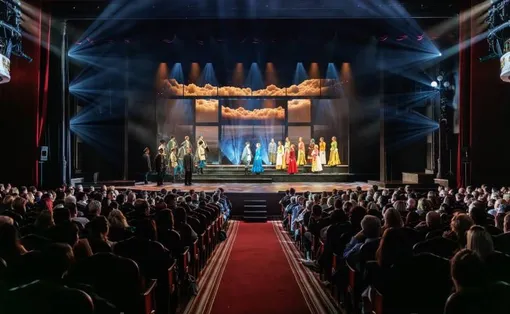 Светская премьера мюзикла «Вальс-бостон» в Театре эстрады