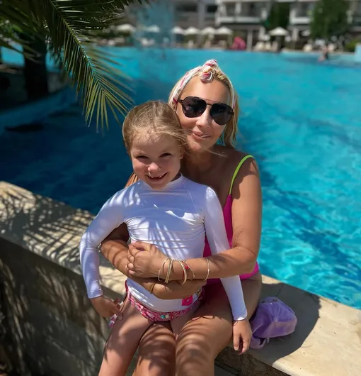 Лера Кудрявцева ищет няню для Маши Лера Кудрявцева ищет няню для Маши