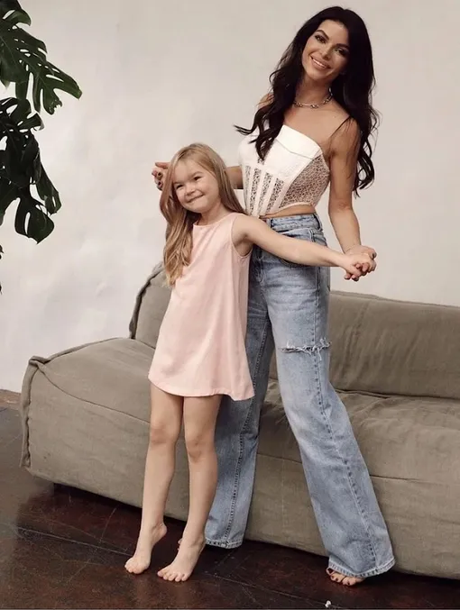 Яна Дайнеко с дочерью Ярославой