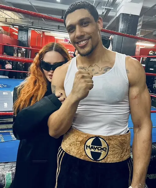 Мадонна рассталась с Джошем Поппером