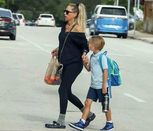 Анна Курникова выбрала комфортный наряд