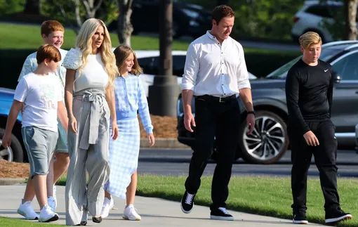 Ким Золчак и Крой Бирманн с младшими детьми