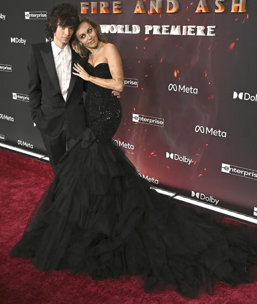 Макс Морандо и Майли Сайрус на премьере в Лос-Анджелесе