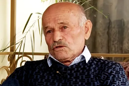 Поэт-песенник Ильяс Идзиев после укуса краснокнижной змеи попал в больницу в критическом состоянии Поэт-песенник Ильяс Идзиев после укуса краснокнижной змеи попал в больницу в критическом состоянии