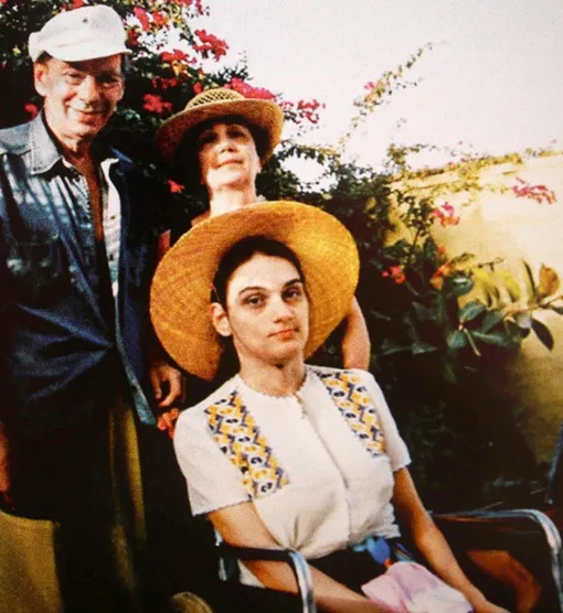 Алексей Баталов и Гитана Леонтенко с дочерью Марией Алексей Баталов и Гитана Леонтенко с дочерью Марией