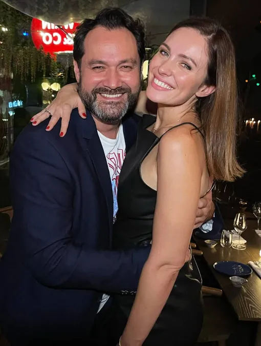 Ильдар Абдразаков и его жена Марика