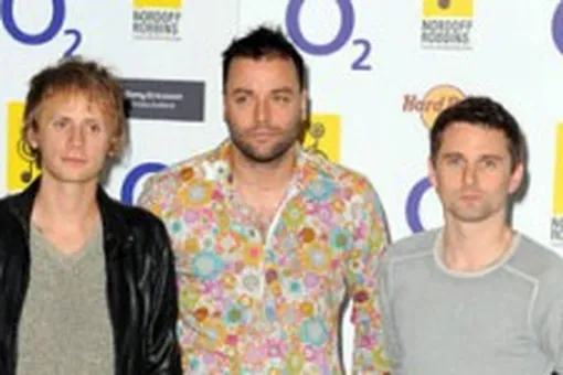 Мэтт Беллами нервничает из-за Голди Хоун Мэтт Беллами нервничает из-за Голди Хоун