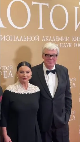 Нажми и смотри