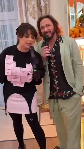 Нажми и смотри