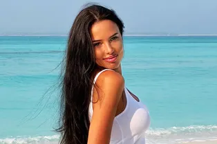 «Романтикой не пахнет. Я с Ратмиром без няни»: Анастасия Решетова вернулась на Мальдивы после помолвки