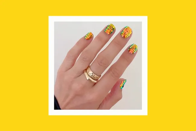 Неон, пайетки и конфетти: 5 зажигательных дизайнов маникюра, которые станут самыми модными в мае-2026