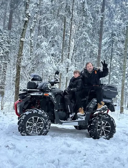 Алексей Чадов и его сын любят активный отдых