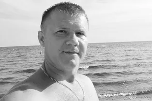 «Упал с балкона»: россиянин Александр Порошин погиб во время отдыха с женой и маленькой дочкой в Египте «Упал с балкона»: россиянин Александр Порошин погиб во время отдыха с женой и маленькой дочкой в Египте