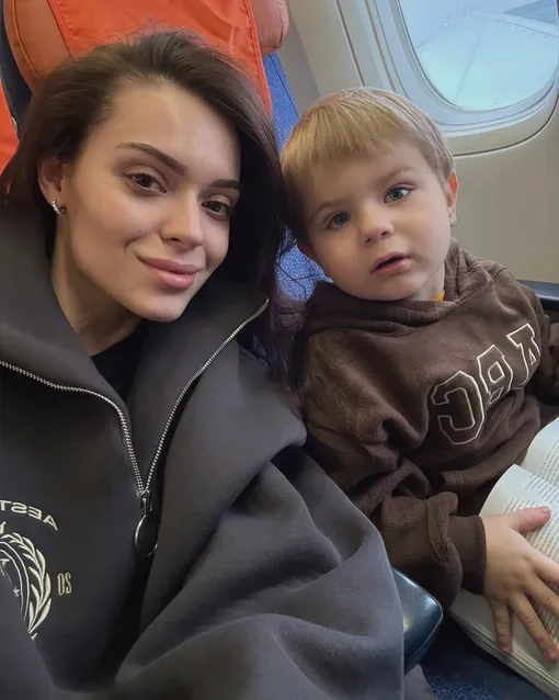 Аделина Сотникова с сыном