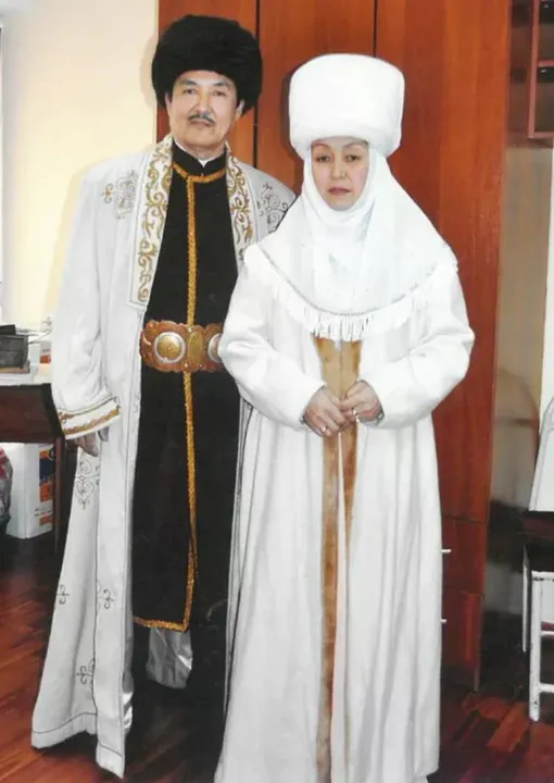 Калык Акматов с женой