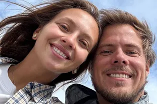 «Я таким его никогда не видела»: Синицына рассказала, как повел себя Кацалапов после того, как рассек коньком ее ногу