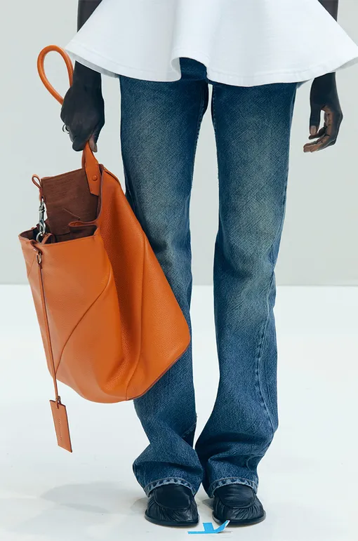 Balenciaga, весна-лето 2027. Сумка Le City Balenciaga, весна-лето 2027. Сумка Le City