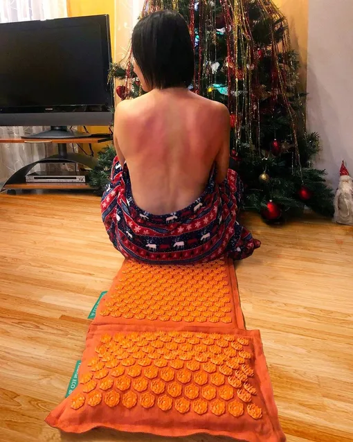 Актриса позировала с обнаженной спиной