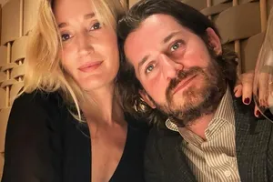 Дочь супермодели Келли Эмберг и рок-музыканта Рода Стюарта объявила о беременности