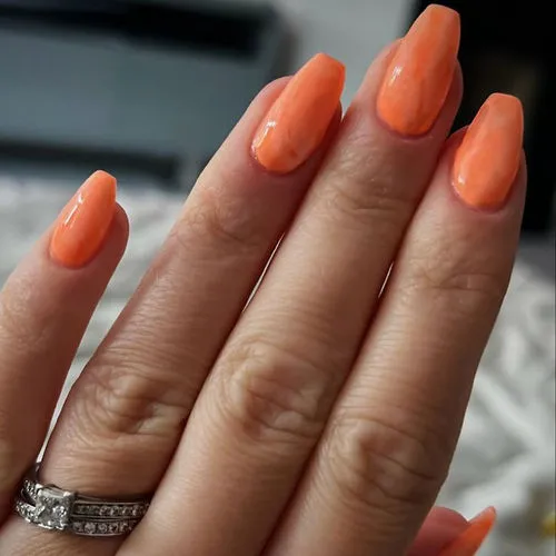 оранжевый весенний маникюр 2025 оранжевый весенний маникюр 2025