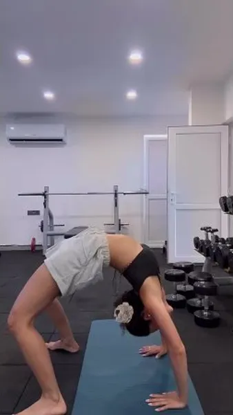 Нажми и смотри