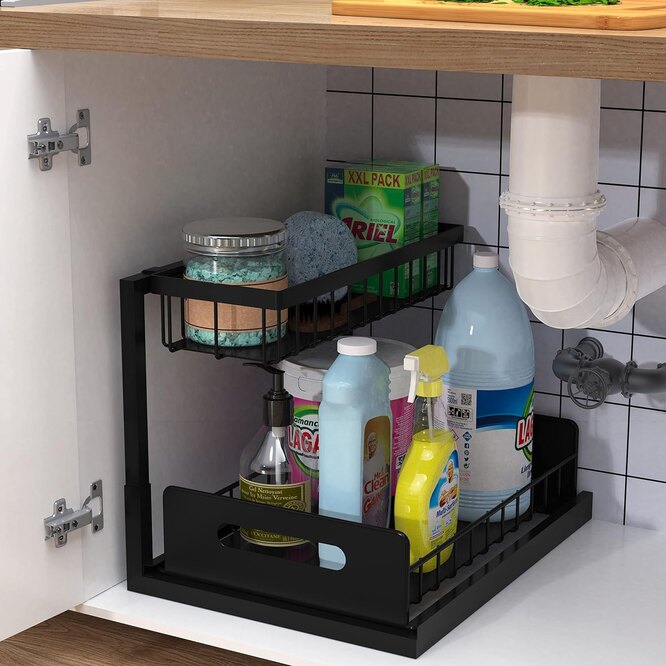 efficient arrangement of kitchen utensils near the sink