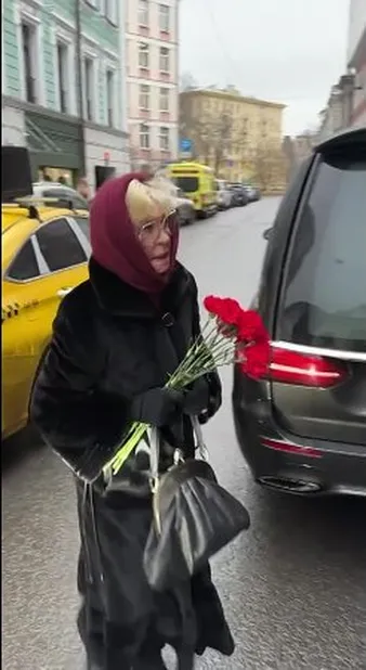 Нажми и смотри