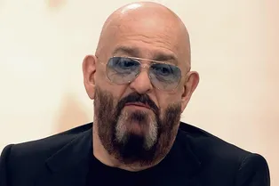 «Попала под электричку из-за каблука подруги»: Михаил Шуфутинский о гибели мамы «Попала под электричку из-за каблука подруги»: Михаил Шуфутинский о гибели мамы