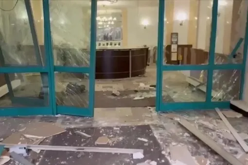 Единственным погибшим при взрыве в ЖК «Алые паруса» оказался террорист-смертник с татуировкой в виде меча Единственным погибшим при взрыве в ЖК «Алые паруса» оказался террорист-смертник с татуировкой в виде меча
