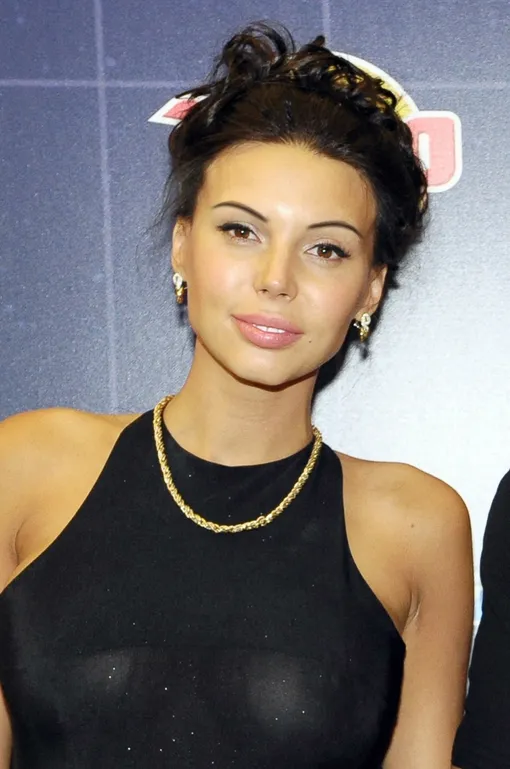 Звезды с тонкими бровями