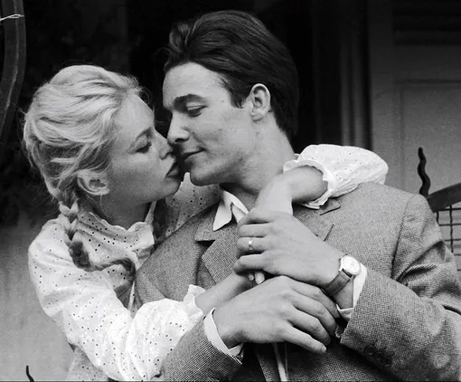 Бриджит Бардо вышла замуж за Жака Шаррье в 1958 году Бриджит Бардо вышла замуж за Жака Шаррье в 1958 году