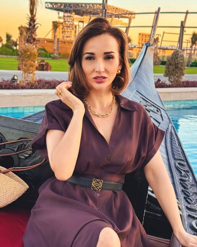 Әйелінің мысығы шәуетпен толтырылған