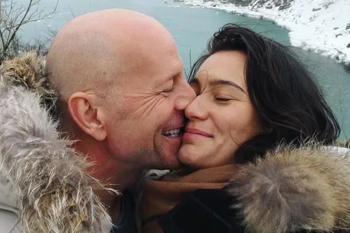 «Я чувствую гнев и горе»: жена тяжелобольного Брюса Уиллиса эмоционально высказалась в 17-ю годовщину знакомства с ним