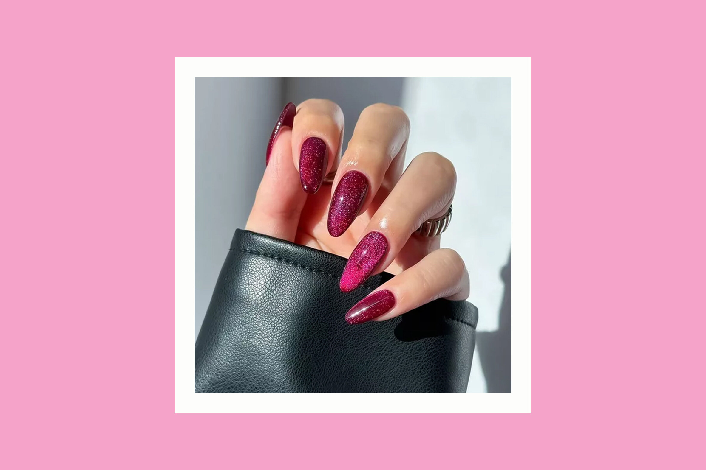 Летняя «кошка»: 5 идей переливающегося маникюра в самых трендовых оттенках сезона