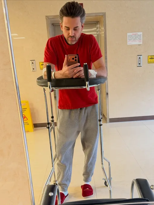 Беркели Овезов восстанавливается после операции