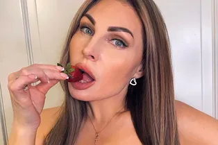 «Грудь роскошная, я влюбился!»: Наталья Бочкарева появилась в бассейне «Грудь роскошная, я влюбился!»: Наталья Бочкарева появилась в бассейне