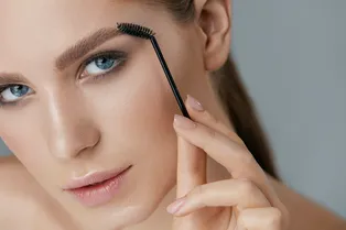 Как отрастить брови в домашних условиях — лайфхаки, которые работают