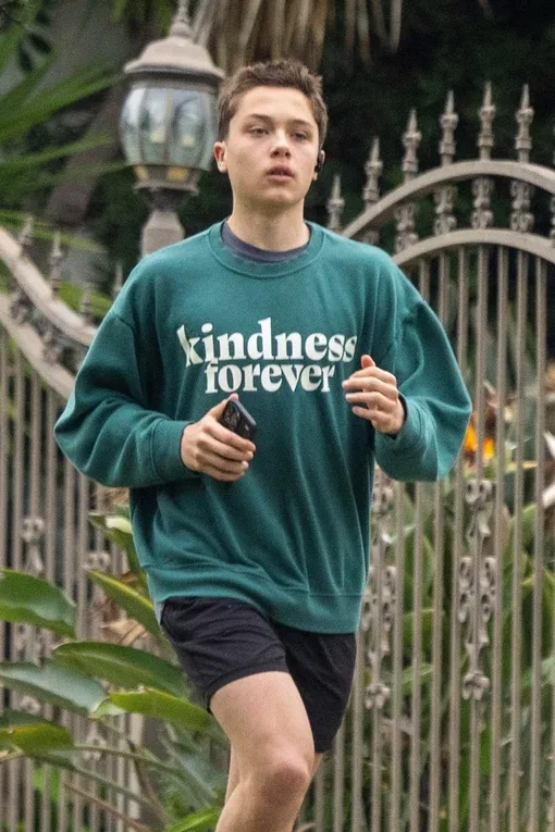 Сын Анджелины Джоли и Брэда Питта Нокс Сын Анджелины Джоли и Брэда Питта Нокс