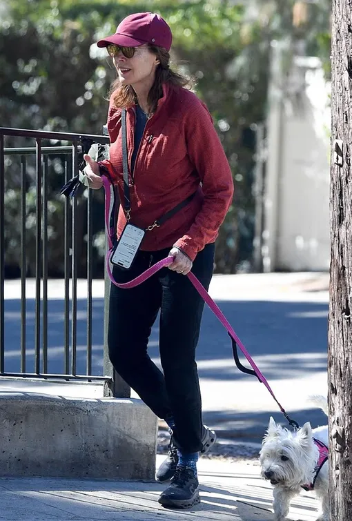 Дей Янг на прогулке